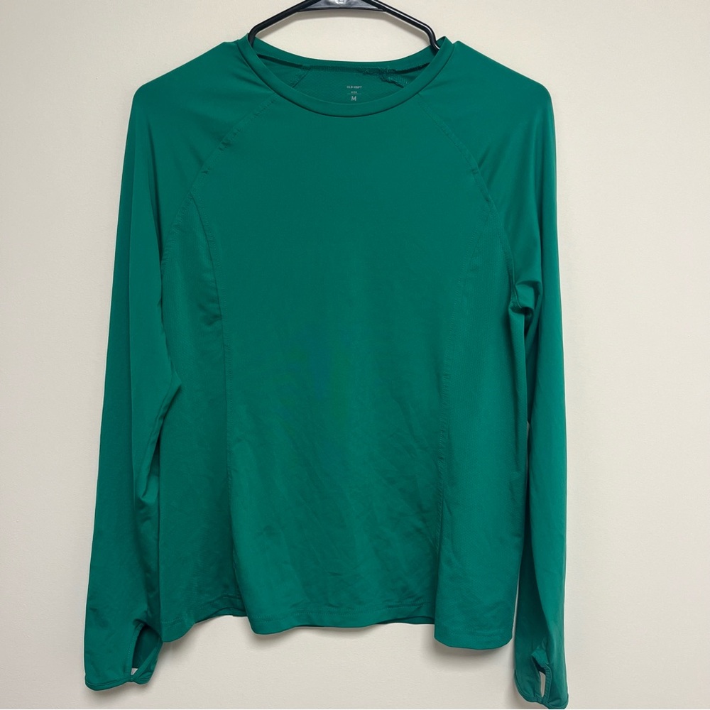 Old Navy green long sleeve athletic t-shirt size‎ M